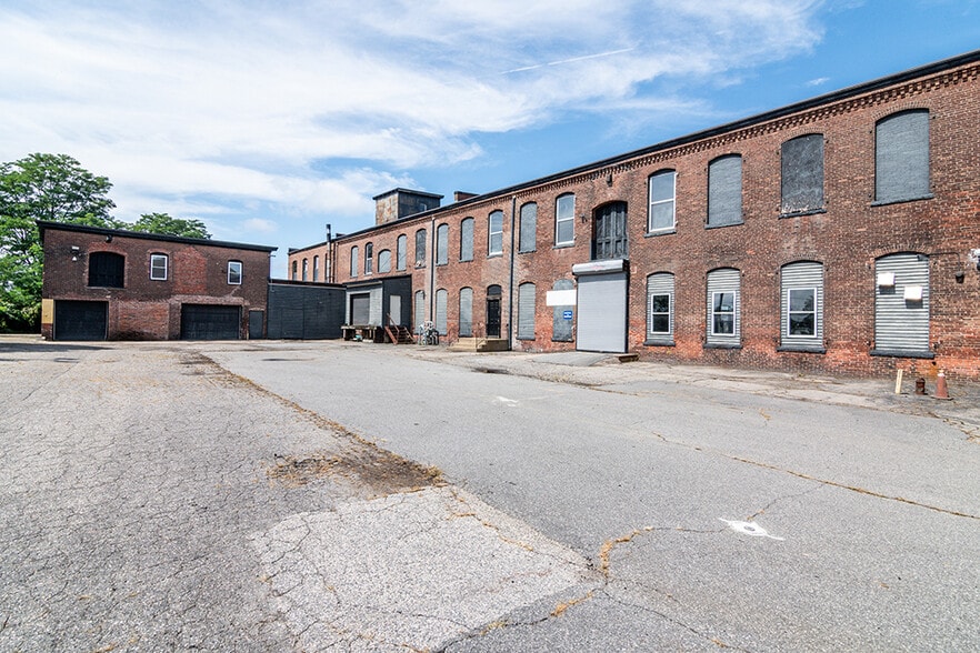 More Photos Of 248 Pine St, Pawtucket Warehouse For Sale