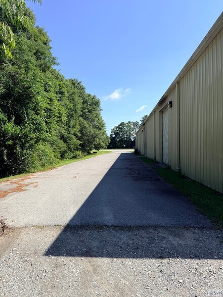 More Photos Of 2020 GA Highway 21 S, Springfield Flex For Lease