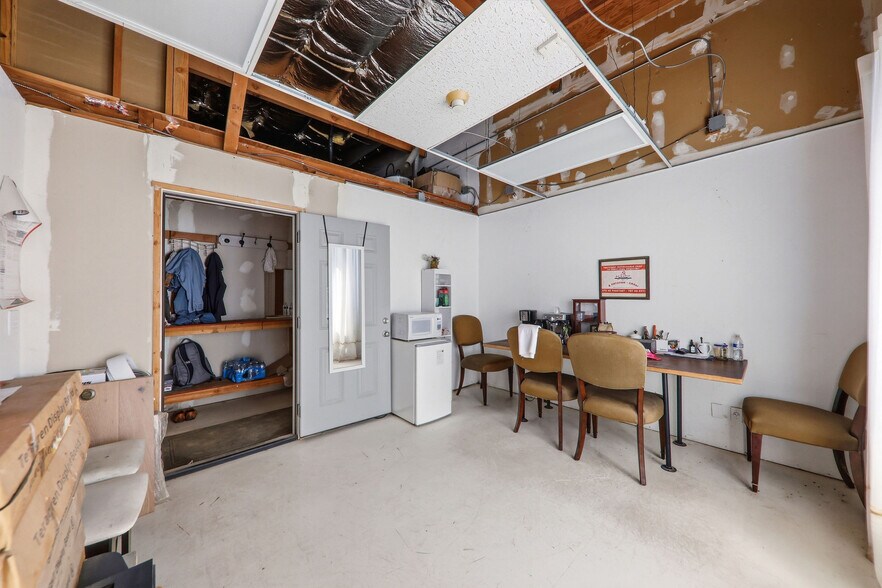 More Photos Of 100 N Hill Dr, Brisbane Light Manufacturing For Sale