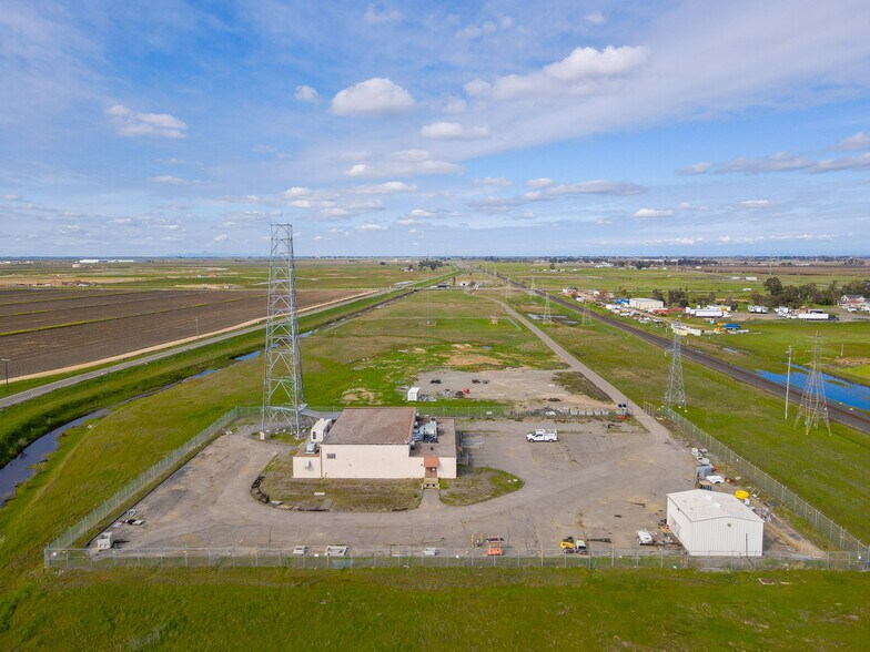 More Photos Of 3387 W Riego Rd, Elverta Warehouse For Sale