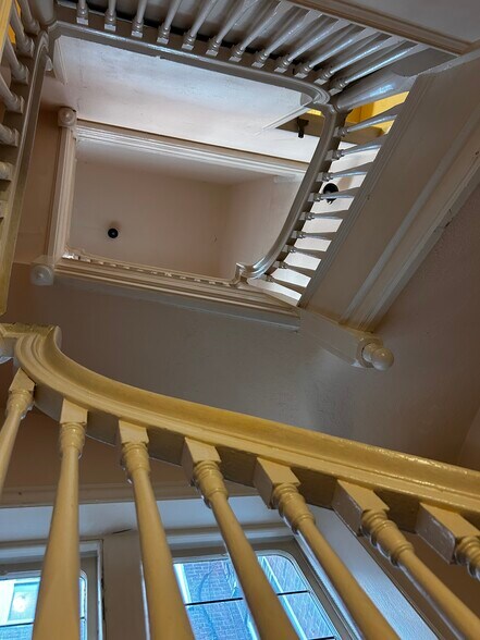 More Photos Of 1113-1115 Spruce St, Philadelphia Apartments For Sale