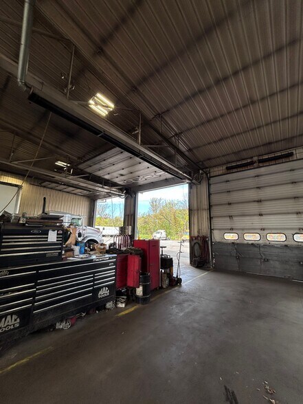 More Photos Of 151 Riverside Dr, Fultonville Truck Terminal For Sale