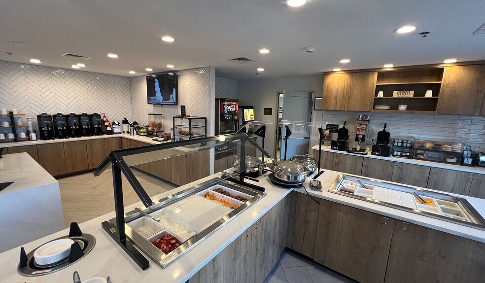 More Photos Of 7418 Washington Ave, Mount Pleasant Hotel For Sale