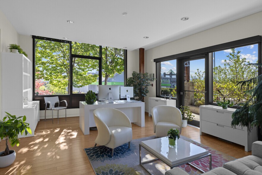 More Photos Of 9611 Highway 97, Lake Country Loft Creative Space For Sale