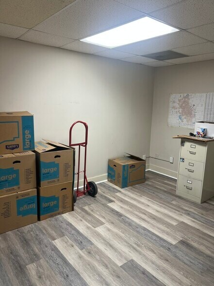 More Photos Of 717 Ward Blvd, Wilson Office For Lease