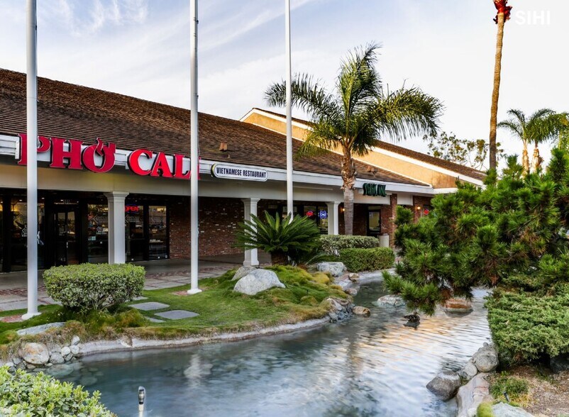 More Photos Of 1400 Camino de la Reina, San Diego Unknown For Lease