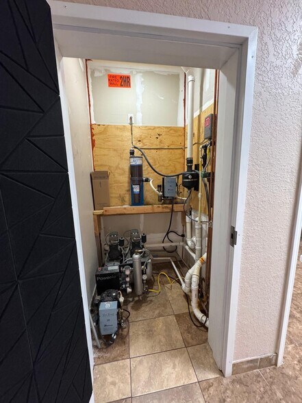 More Photos Of 1696 S Military Trl, West Palm Beach Medical For Lease