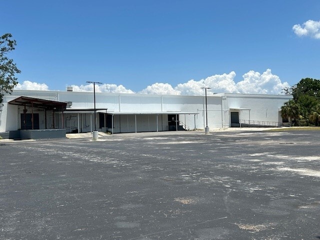 More Photos Of 5201 S West Shore Blvd, Tampa Warehouse For Lease