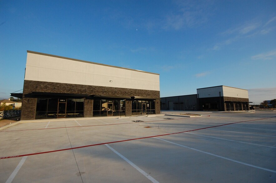 More Photos Of 3740 N Mason Rd, Katy Flex For Sale