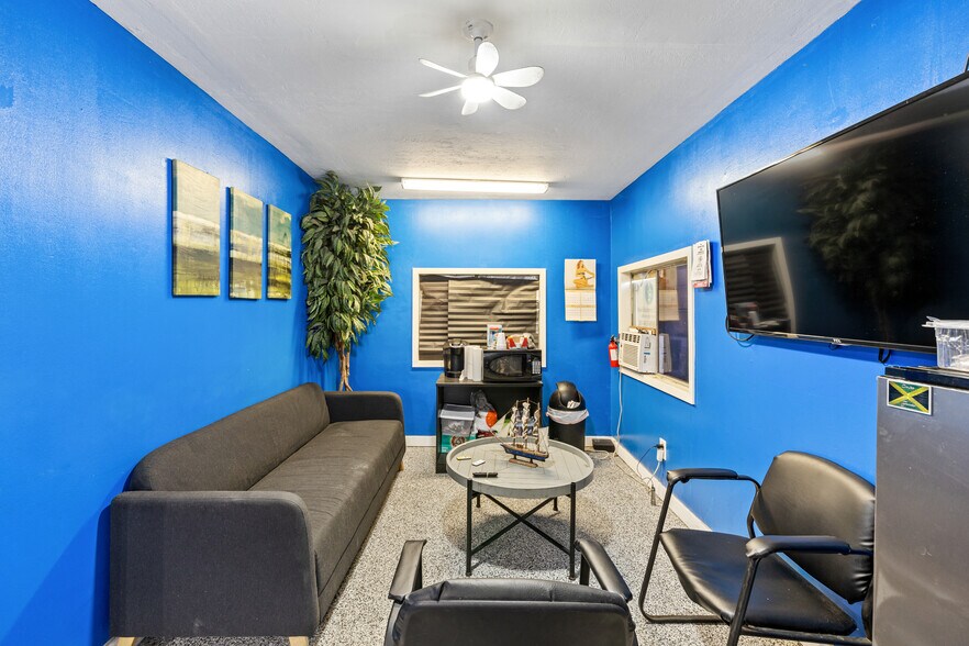 More Photos Of 6701 Almeda Genoa Rd, Houston Warehouse For Sale