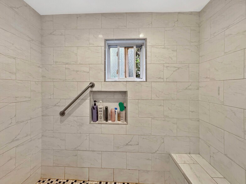 More Photos Of 7736 Sugar Dr, Huntington Beach Apartments For Sale