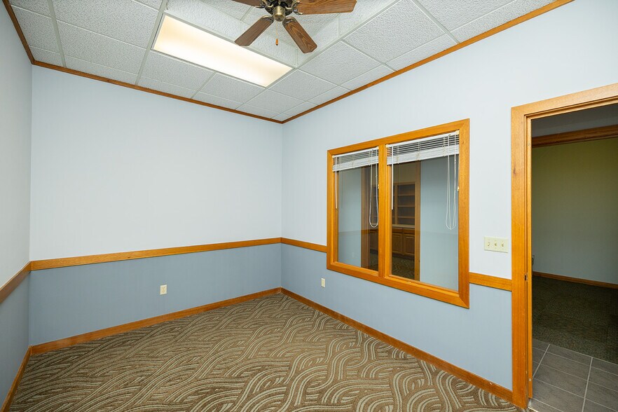 More Photos Of 1020 N Main St, Wichita Medical For Sale