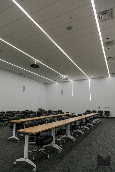 More Photos Of 1278-1296 Sandhill Rd, Orem Office For Sale