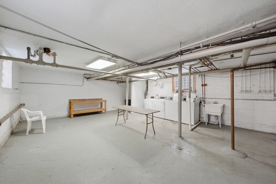 More Photos Of 4742-4748 S Drexel Blvd, Chicago Apartments For Sale