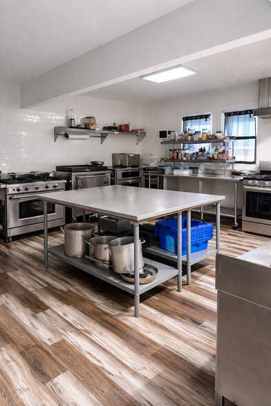 More Photos Of 1607 Magnolia Ave, Buena Vista General Retail For Sale