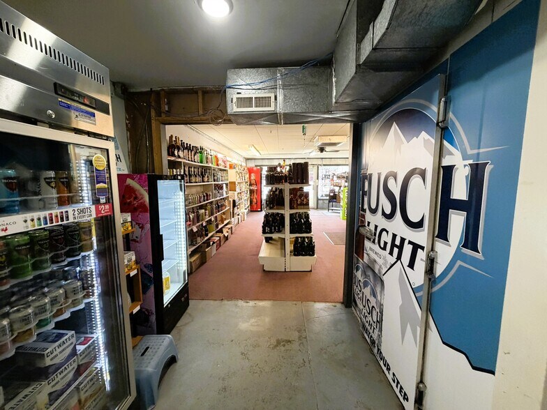 More Photos Of 414 W 14th St, Larned General Retail For Sale