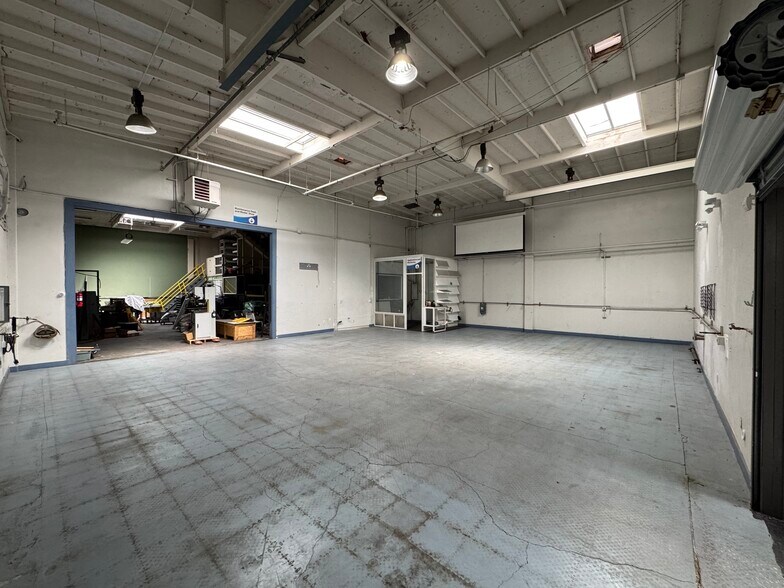More Photos Of 2185 Ronald St, Santa Clara Warehouse For Sale