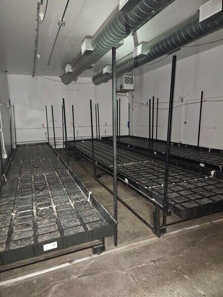 More Photos Of 5993 S St Andrews Pl, Los Angeles Warehouse For Lease