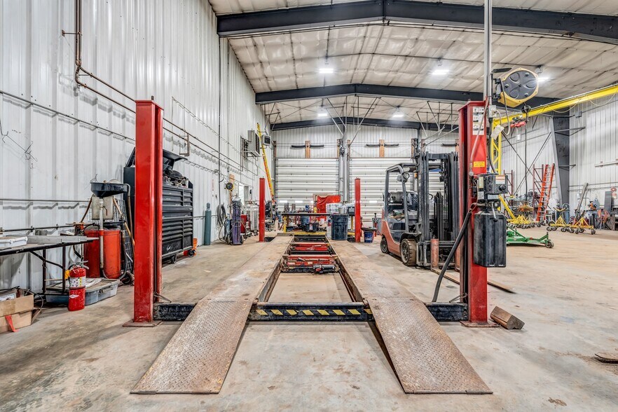 More Photos Of 163 Main Rd N, Frankfort Warehouse For Sale