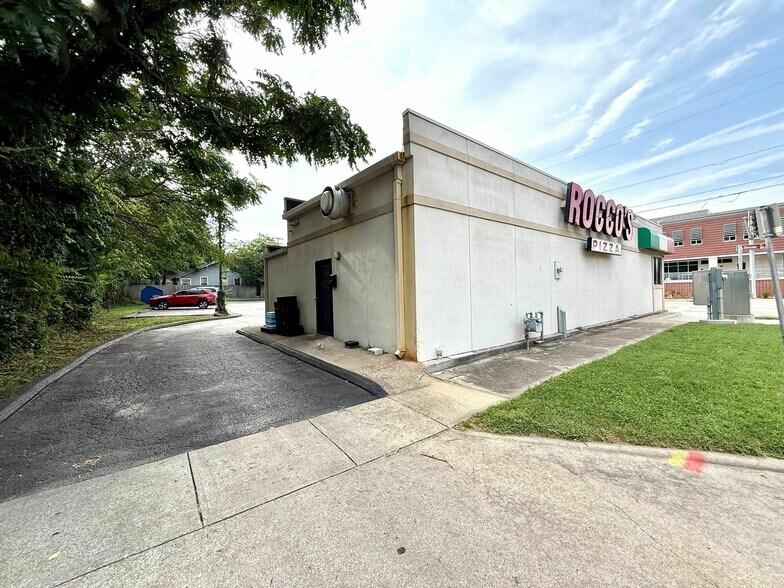 More Photos Of 834 E Division St, Springfield Restaurant For Sale