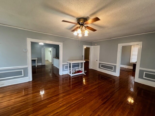 More Photos Of 501 W Garrison Blvd, Gastonia Office Residential For Lease