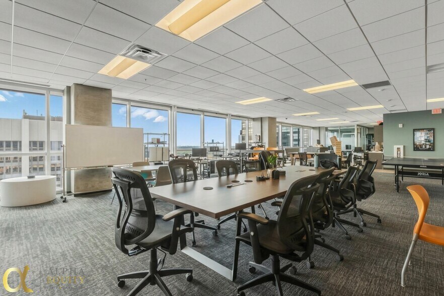 More Photos Of 189 S Orange Ave, Orlando Office Residential For Sale