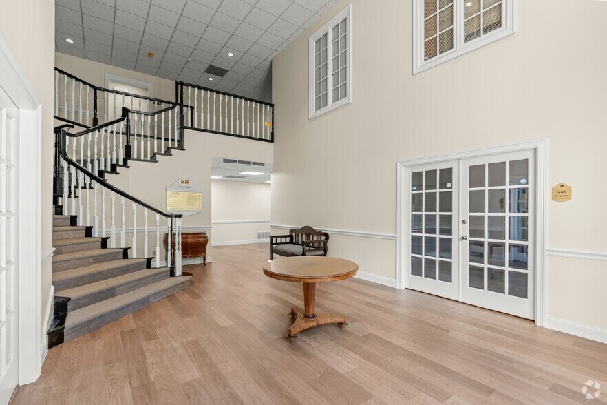 Primary Photo Of 1615 W Abram St, Arlington Office For Lease