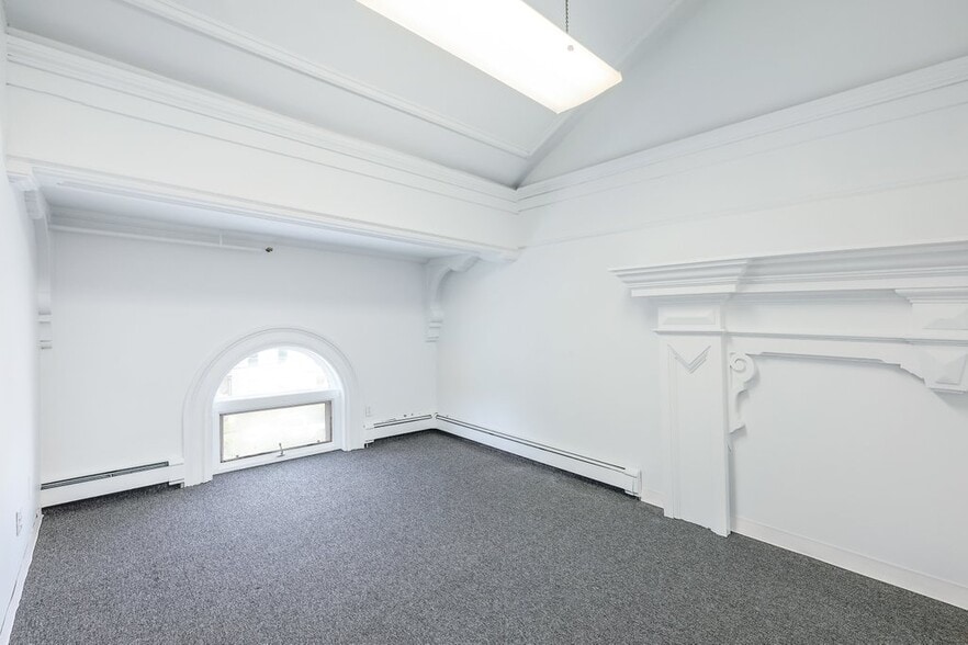 More Photos Of 86 Pleasant St, Marlborough Religious Facility For Sale