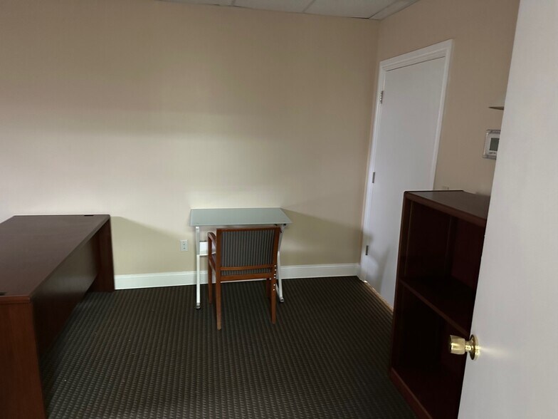 More Photos Of 40 Galesi Dr, Wayne Office For Lease