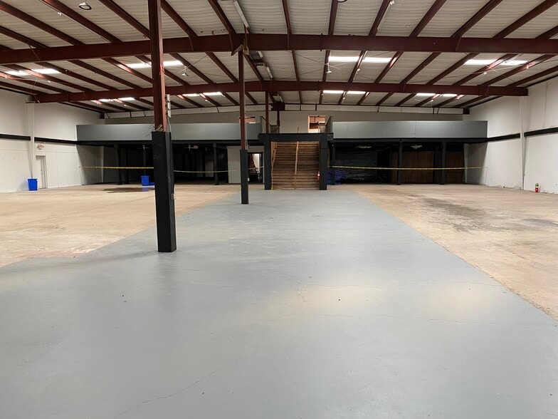 More Photos Of 119 E Us-80 Hwy, Forney Freestanding For Sale