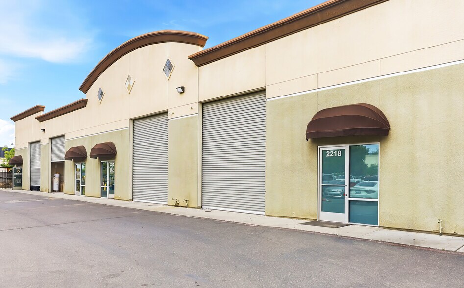 More Photos Of 2200-2248 MaryAnne Dr, Turlock Warehouse For Lease