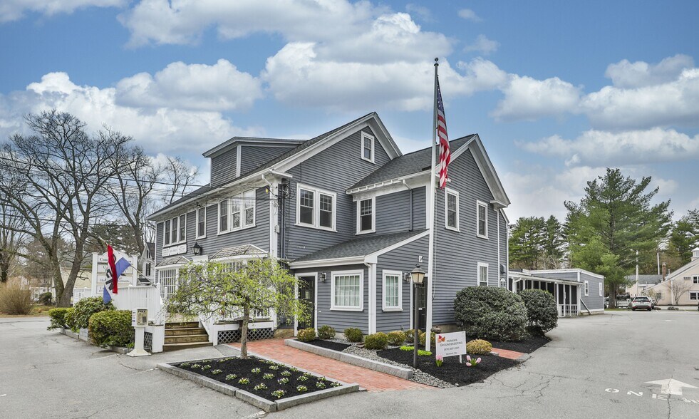 Primary Photo Of 7 Elm St, Boxford Storefront For Lease