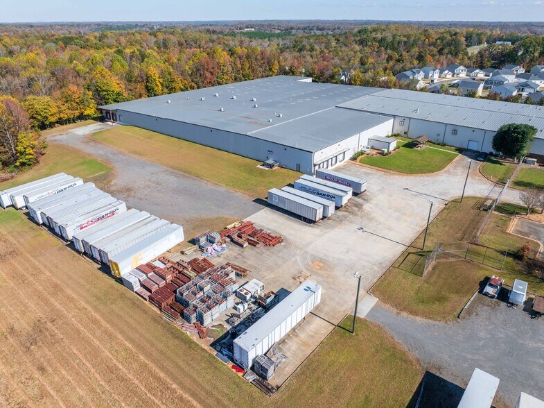 More Photos Of 140 Lionheart Dr, Mocksville Warehouse For Lease