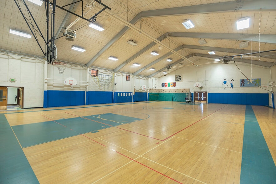 More Photos Of 202 Topaz Ave, Granby Schools For Sale