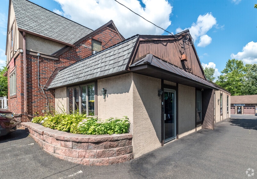 Primary Photo Of 1454 Bethlehem Pike, North Wales Storefront Retail Office For Lease