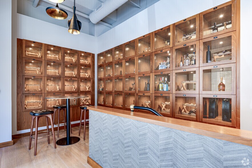 More Photos Of 60 S 6th St, Minneapolis Office For Lease