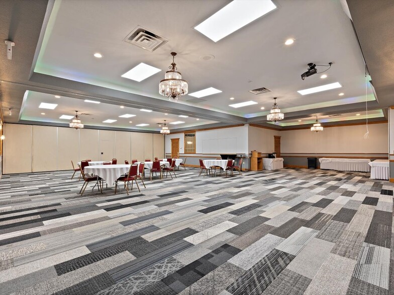 More Photos Of 2105 1st Ave, Rock Falls Hotel For Sale