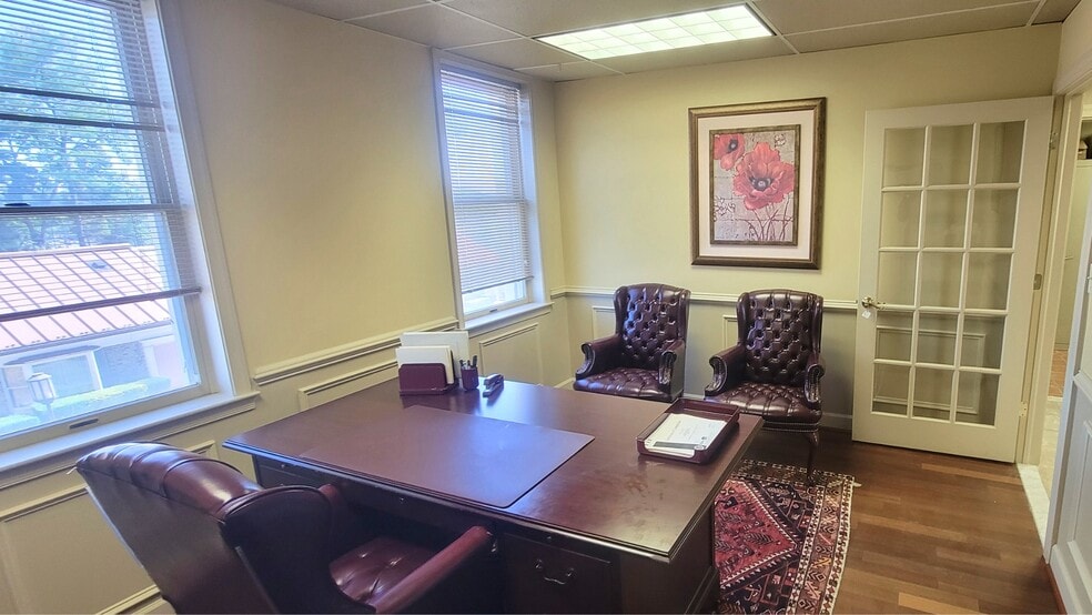 More Photos Of 12100-12128 Heritage Park Cir, Silver Spring Medical For Sale