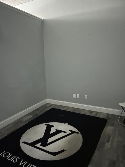 More Photos Of 200-232 Middle Country Rd, Middle Island General Retail For Lease