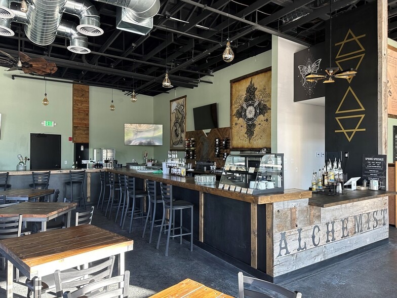 More Photos Of 11801 N 23rd Ave, Boise Restaurant For Lease