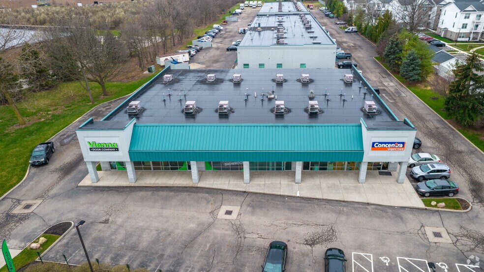 More Photos Of 2446 Advanced Business Center Dr, Columbus Showroom For Lease