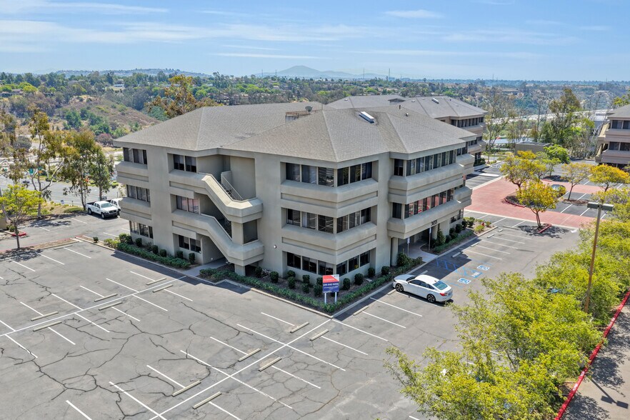 More Photos Of 3665 Ruffin Rd, San Diego Unknown For Lease