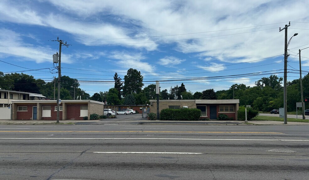 More Photos Of 22400 Plymouth Rd, Detroit Hotel For Sale