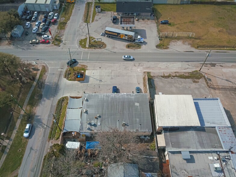 More Photos Of 515 Berry Rd, Houston Freestanding For Lease