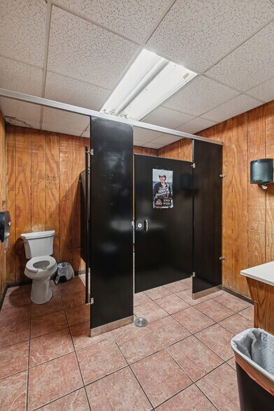 More Photos Of 15615 E State Highway 29, Buchanan Dam Restaurant For Sale