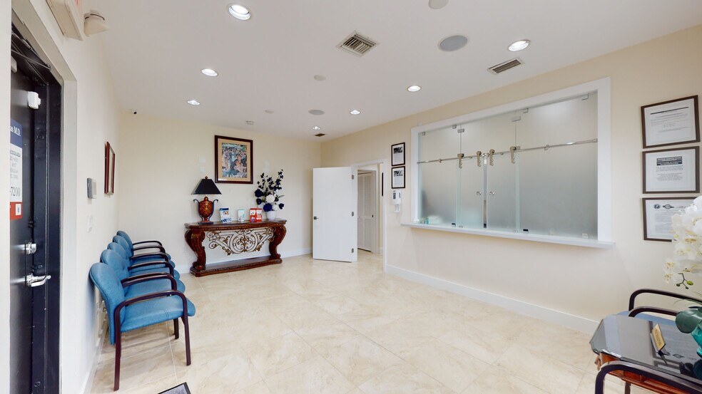 More Photos Of 235 W 49th St, Hialeah Medical For Sale