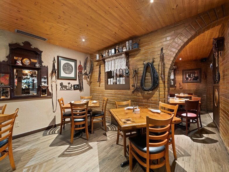 More Photos Of 3016 E Commercial Blvd, Fort Lauderdale Restaurant For Sale