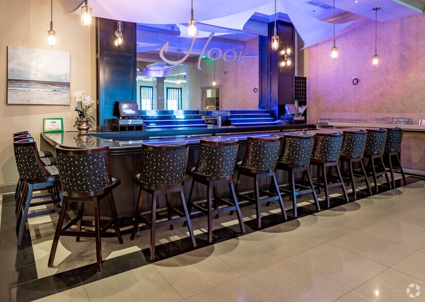 More Photos Of 18 N 6th St, Allentown General Retail For Sale