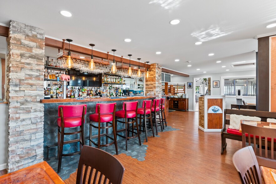 More Photos Of 357 W Main St, Searsport Freestanding For Sale