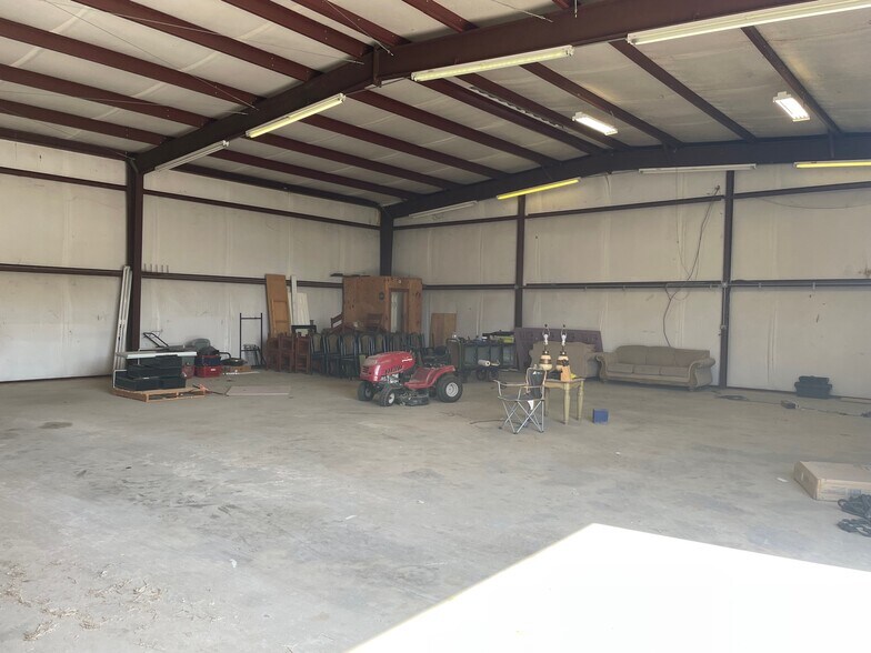 More Photos Of 20787 US Highway 59, New Caney Light Distribution For Sale